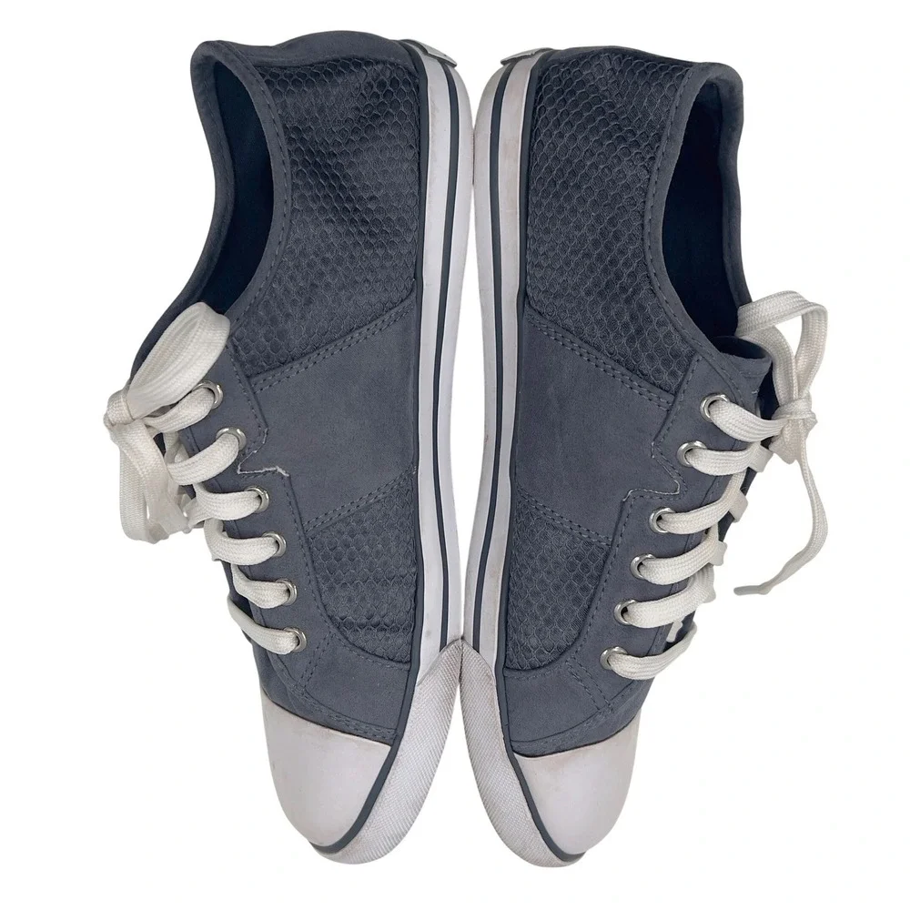 Guess Women Gray Textured Low Top Lace Up Sneakers‎ Shoes Size 9.5 M Y2K Retro